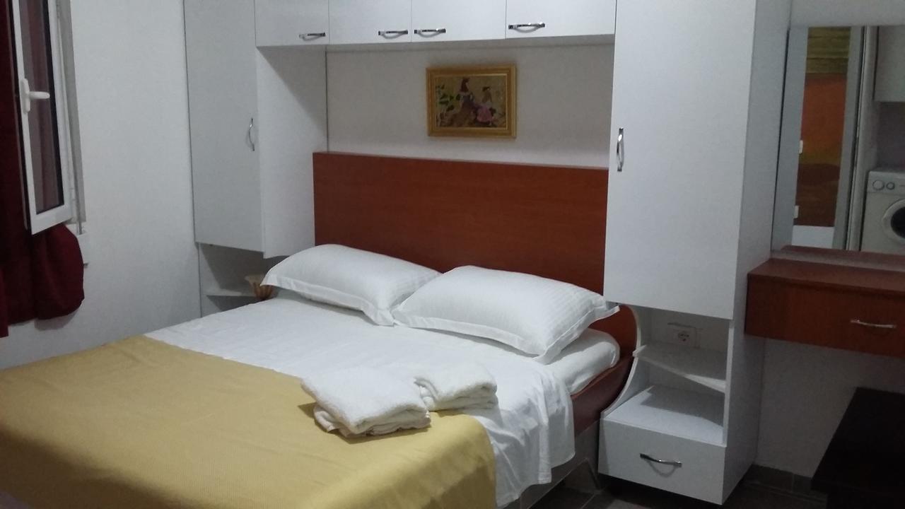 Villas Apartments Shahaj Vlorë Exterior foto