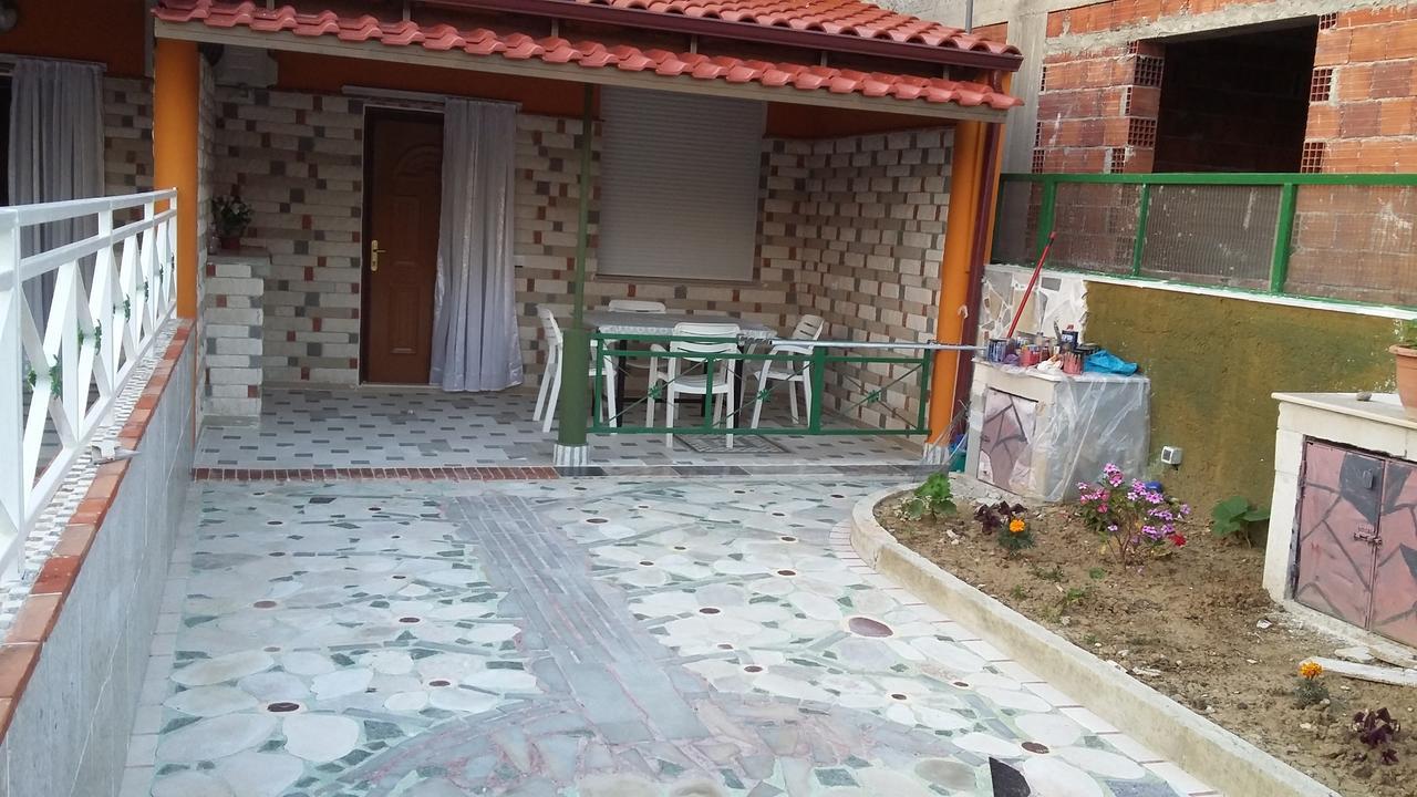 Villas Apartments Shahaj Vlorë Exterior foto